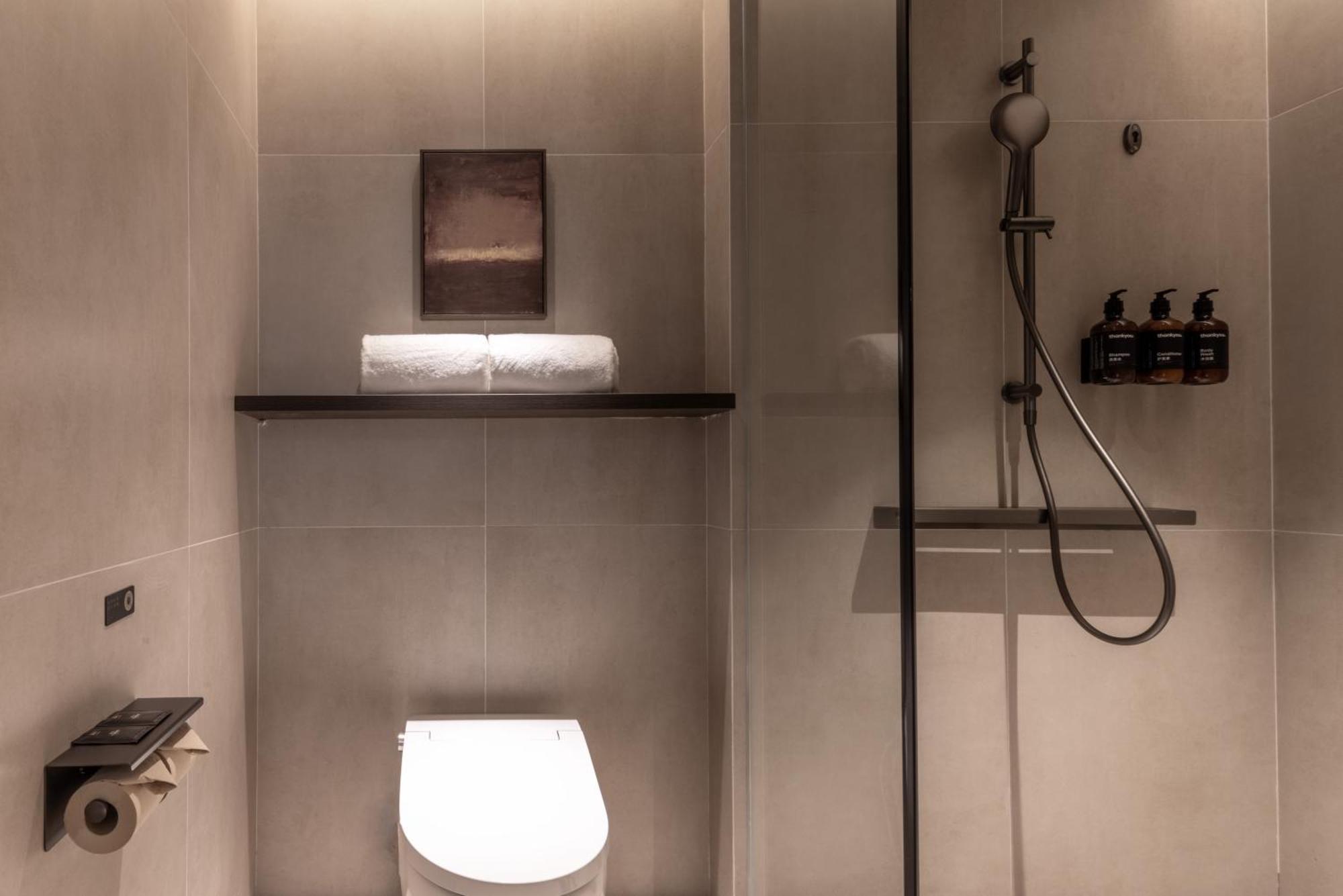 Hotel Atour Xujiahui Stadium 4*